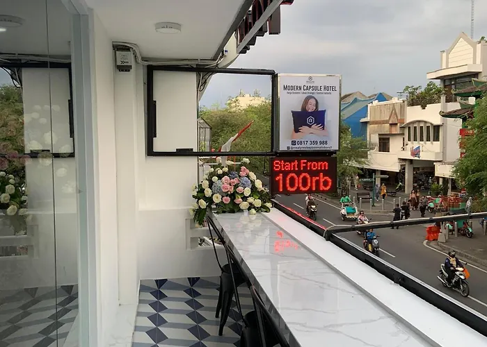 Rosalyne Sleepbox Malioboro 3 Hotel Yogyakarta